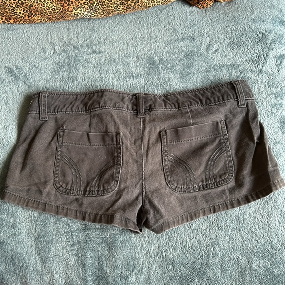 Holister cargo booty shorts - Picture 3 of 3